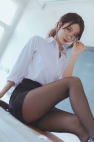 打肿臂缝小花