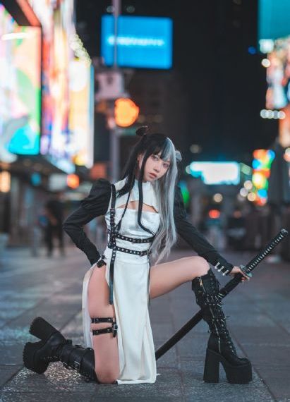 年轻的小姨子电影