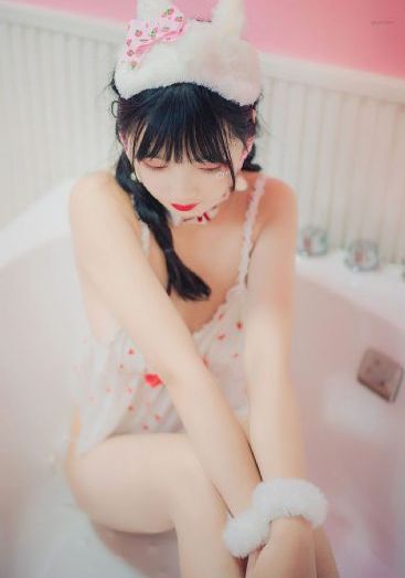 陪浴美人